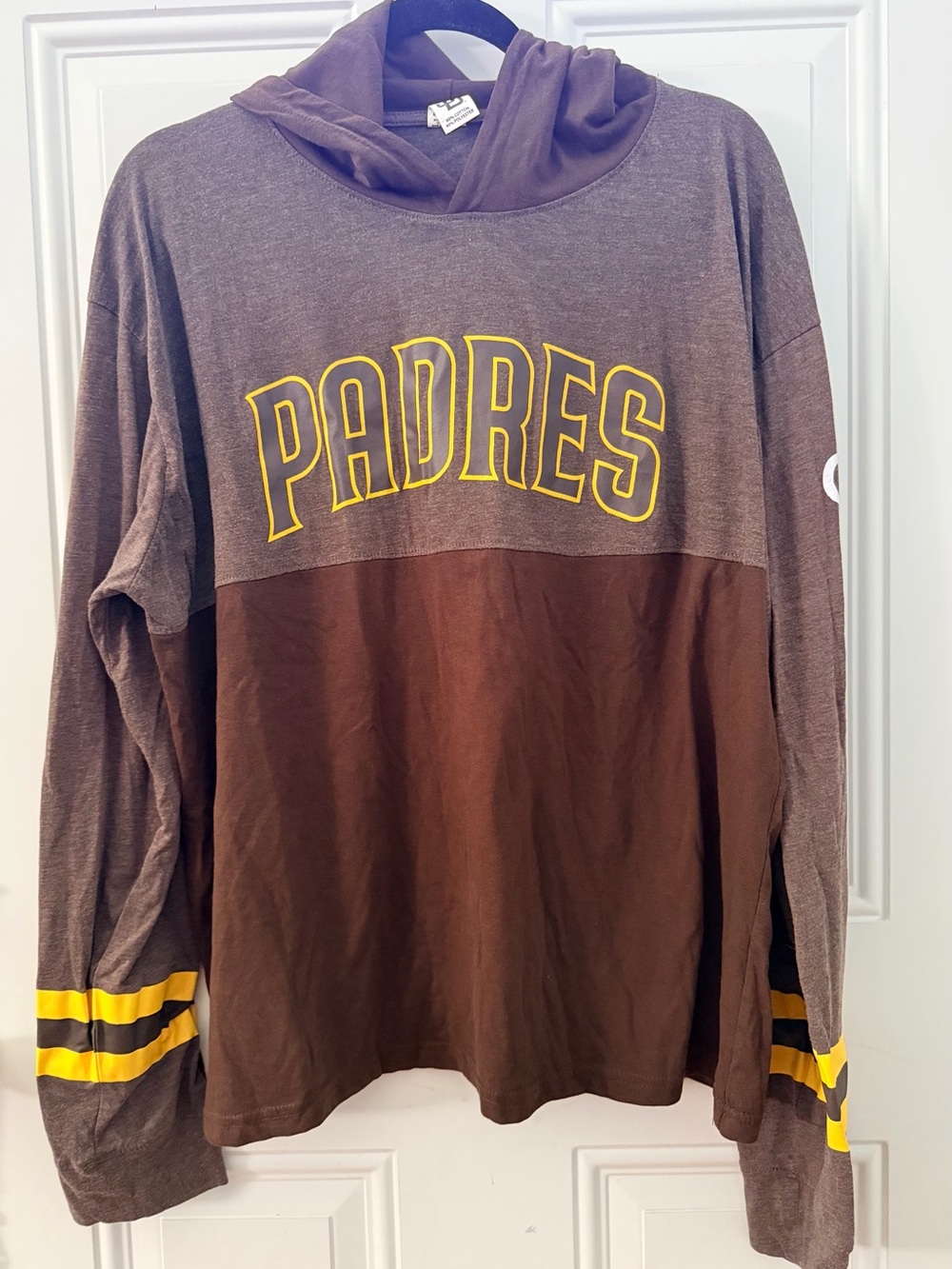 San Diego Padres Retro Style Hooded Long-Sleeve Shirt
